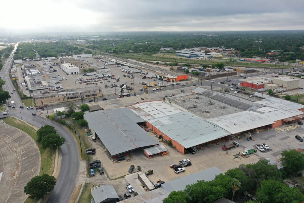 1547 S Zarzamora St - Building 4