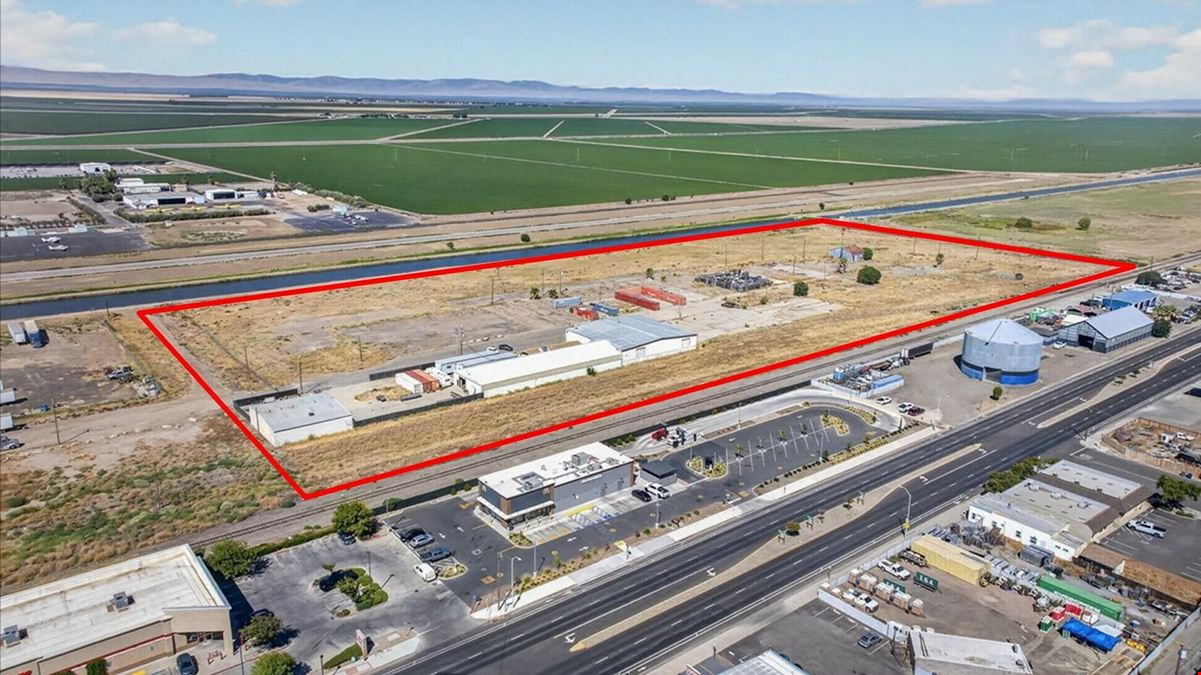 ±21,000 SF on ±18 Acres of Prime Industrial Land in Firebaugh, CA