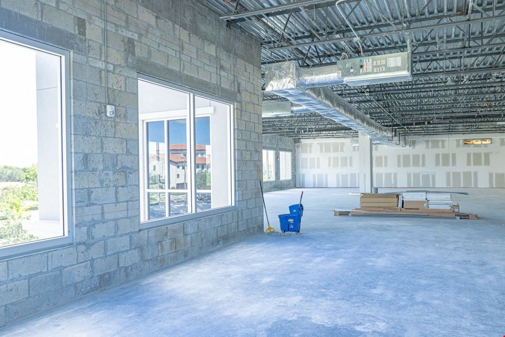 Crescent Pointe - Office