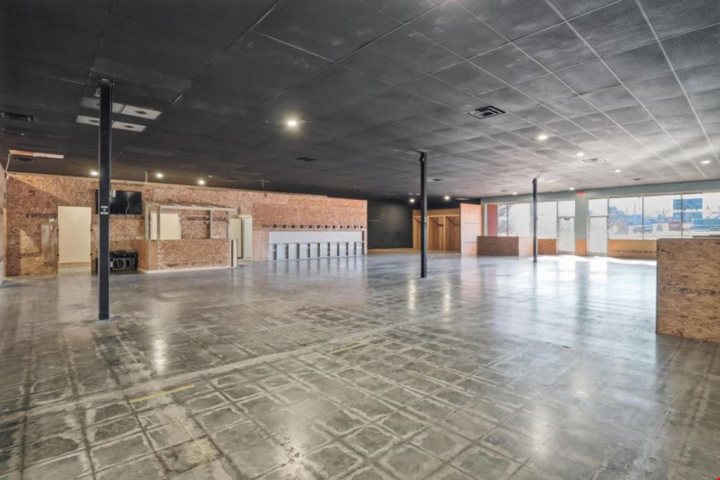 1601 N Main St (or N Highway 64)