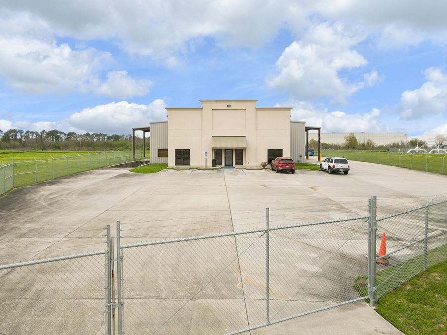Well-Equipped Office Warehouse in Westport Industrial Park
