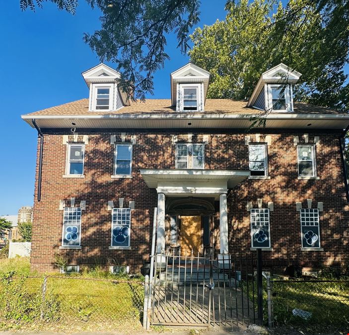 Spacious Office/Retail Opportunity in the Heart of Newark
