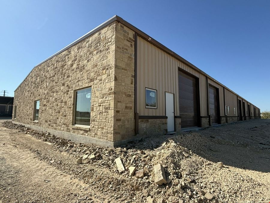 7990 Old Bastrop Rd - D&R Business Complex