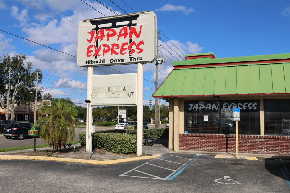 Aloma Ave Fast-Food Restaurant