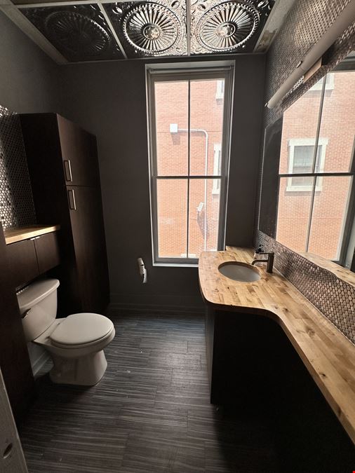 Highly Visible Commercial 2nd floor Office
