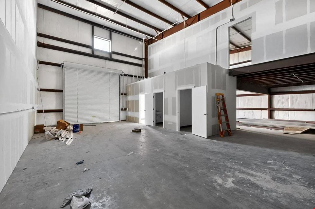 New Build Warehouse Suites Next to Airport & i-25