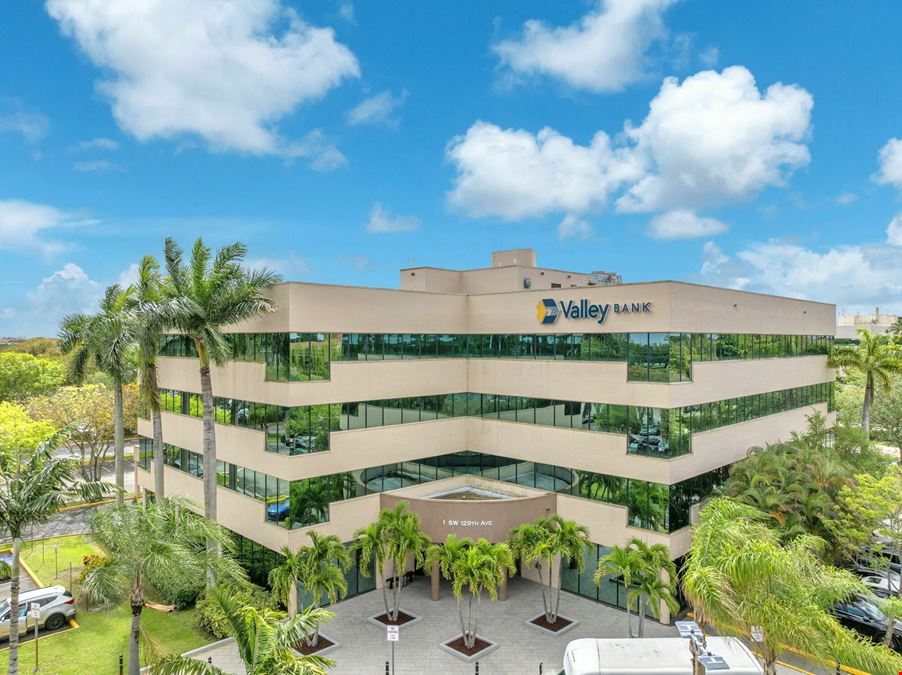 Centrum Plaza Suite #401
