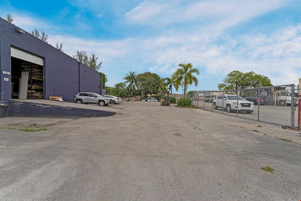7330-32 NW 79th Terrace