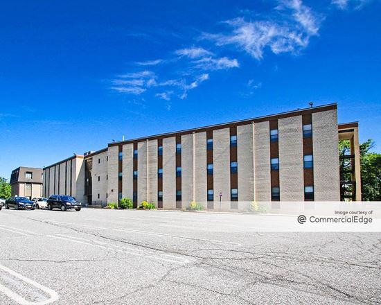 Preview of Office space for Rent at 673 Morris Avenue