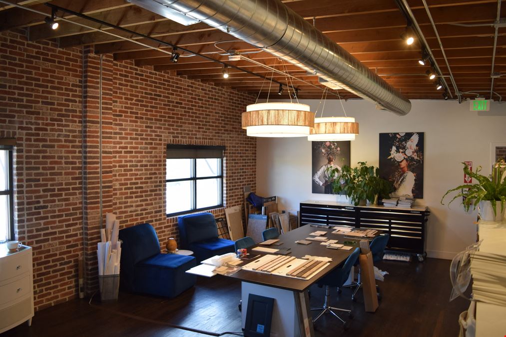 1,553 SF office/retail suite for sublease