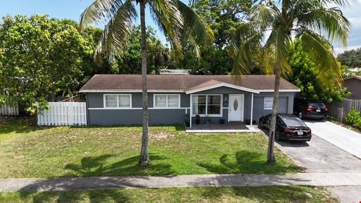 For Sale: 5 Bedroom Home in Sunrise