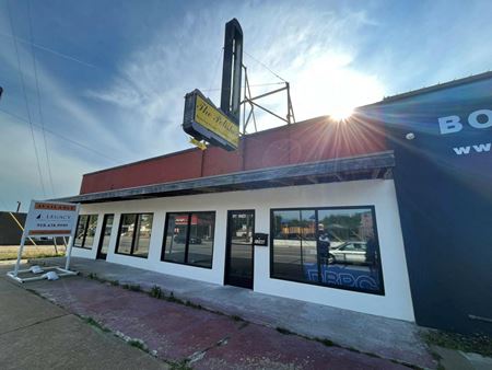 Preview of Retail space for Rent at 1746 South Harvard Avenue