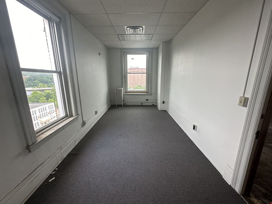 9 Spaces Available for Lease in the Fenton Building