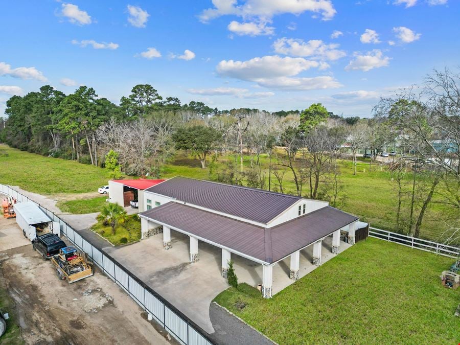 13.71-Acre Unrestricted Estate – Perfect for Family Living or Commercial Potential!