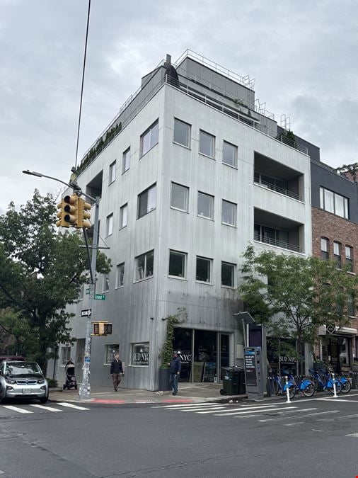 79 Grand St