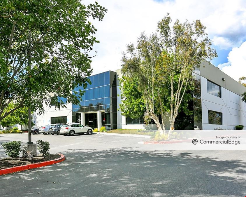 1230 Avenida Chelsea