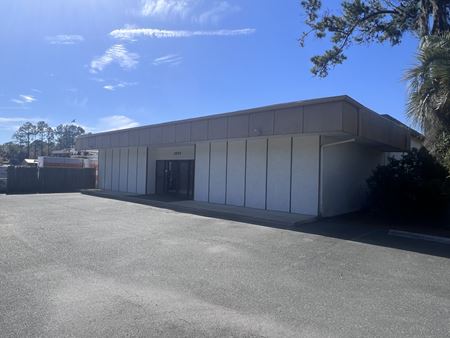 Preview of commercial space at 3038 NE Waldo Rd