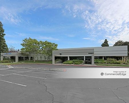 Preview of Industrial space for Rent at 10965-10967 Via Frontera