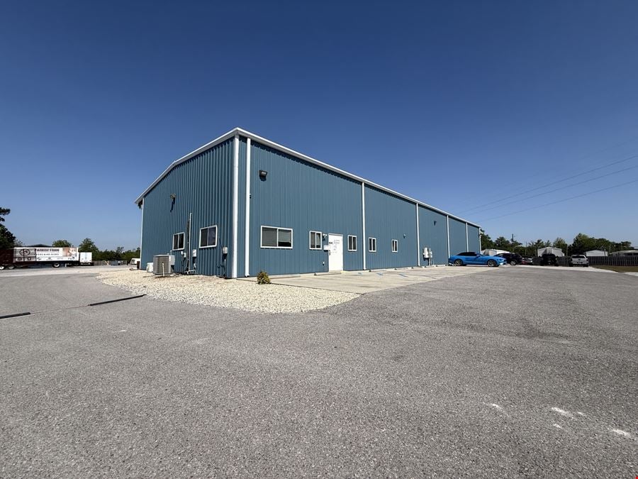 9,600 SF Industrial Warehouse with Loading Dock & Office - Near Hwy 98 in Springfield (Panama City), Florida