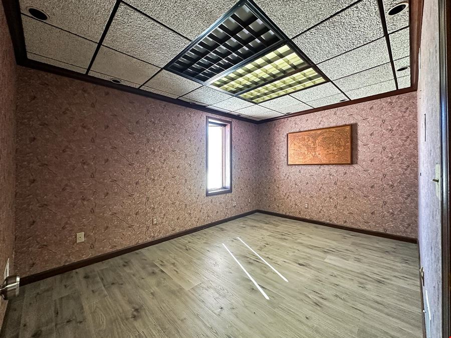 2014 S Calhoun St - Flex Space