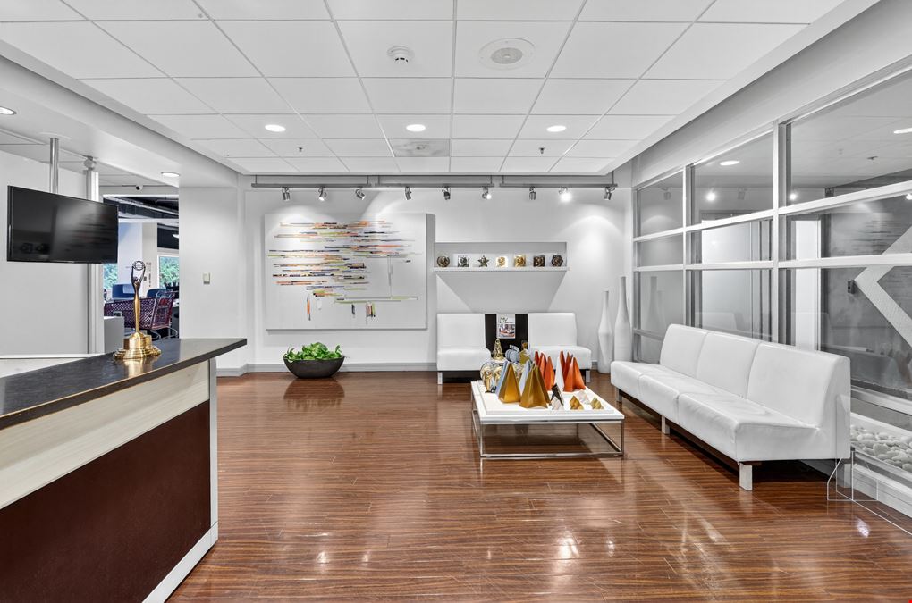 CIM 2 - Income Producing Full 6th Floor - Credit Tenant in a Class A Office Building