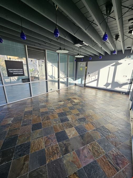 3001 N San Fernando Blvd