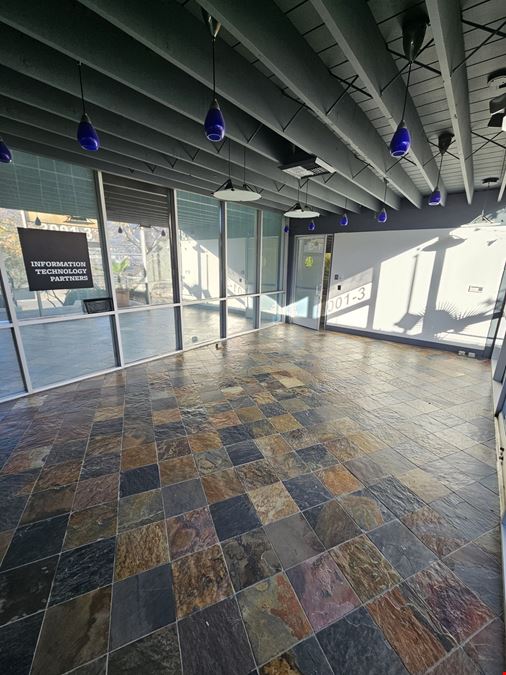 3001 N San Fernando Blvd