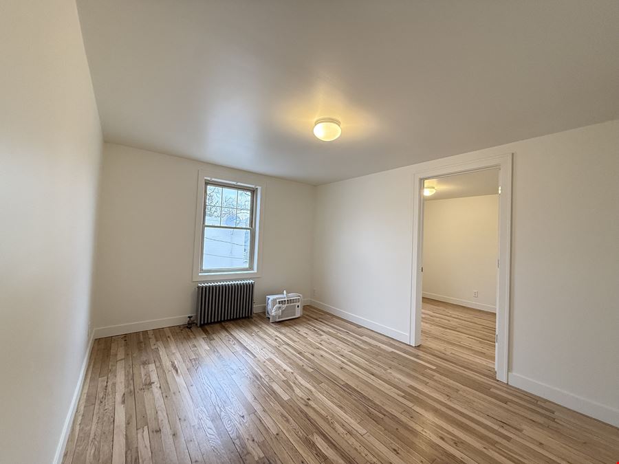 29222 Grand River
