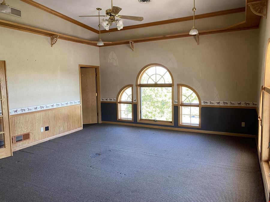 2705 Happy Joe Dr, Bettendorf, IA