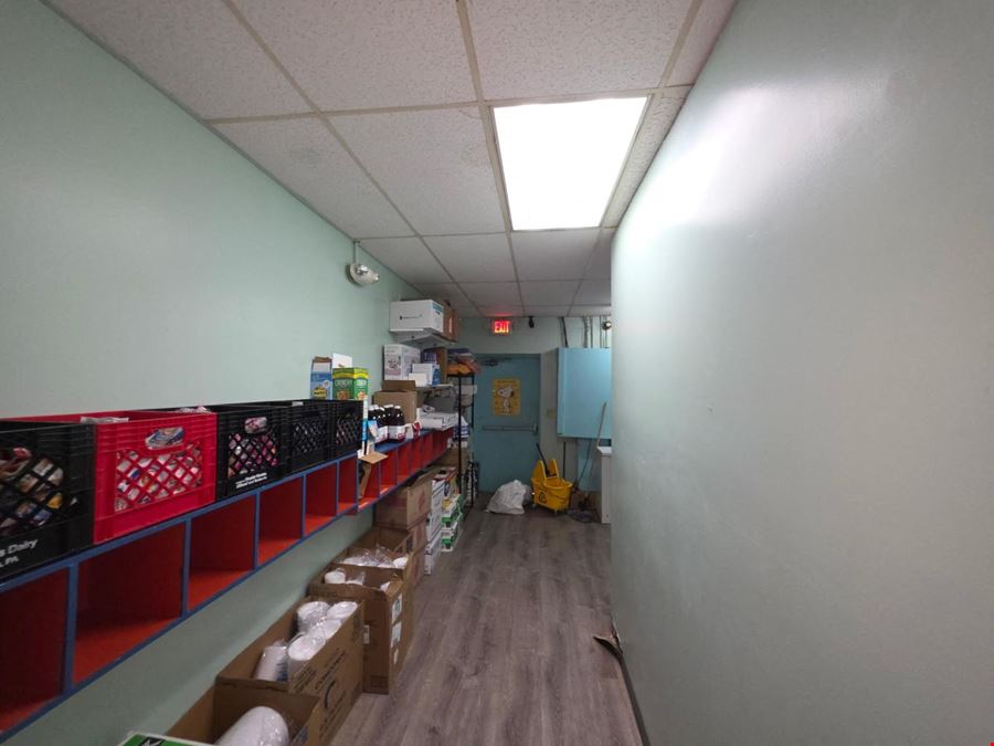5820-5834 Lee Road South