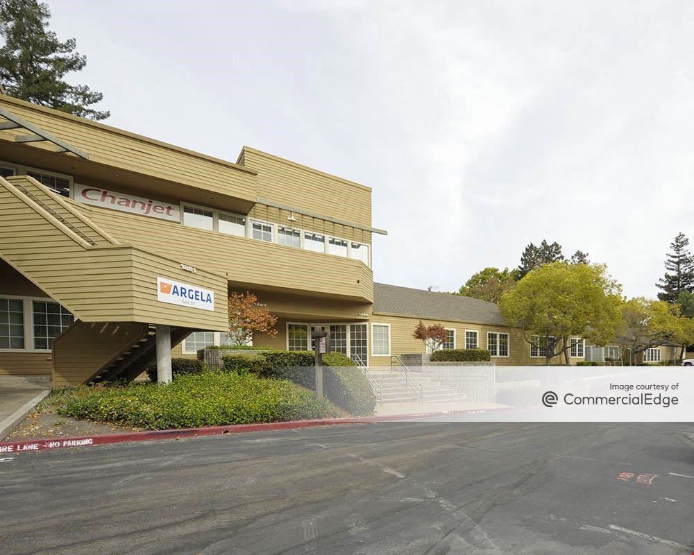 Lakeside Office Plaza