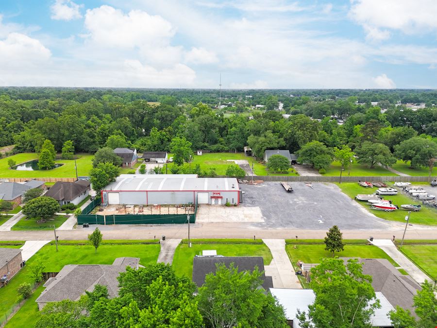 ±10,000 SF Office/Warehouse with Yard Space