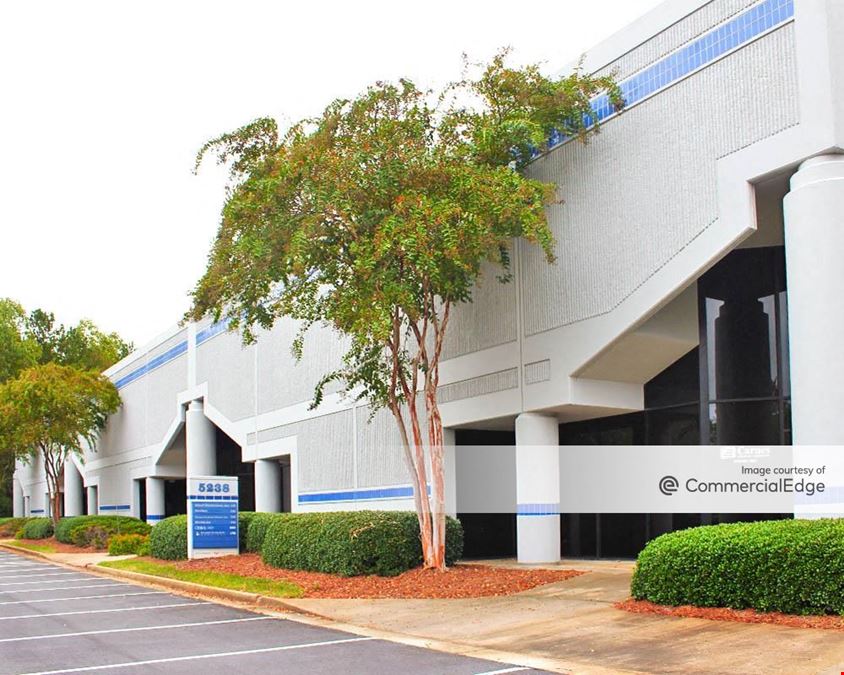 Royal Woods Business Center