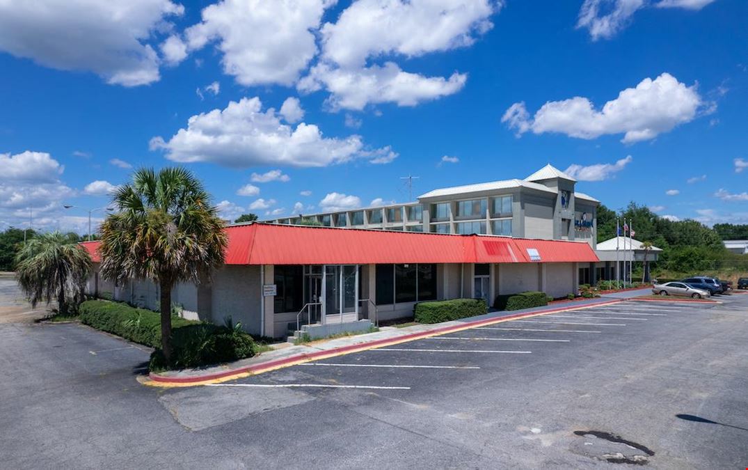 Student Housing / Holiday Inn Conversion