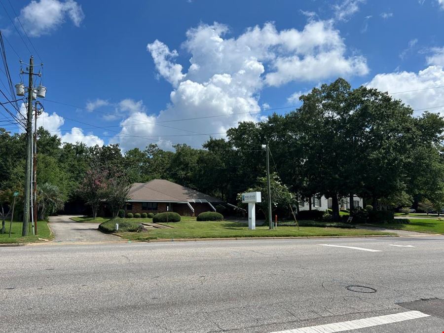 2240 W Main St