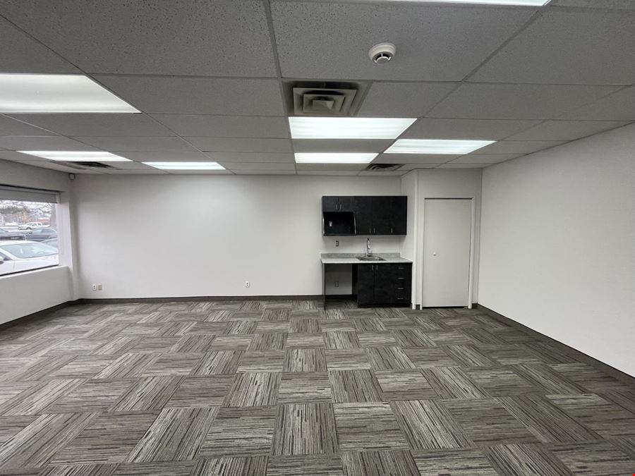 6 Gurdwara Road, Ottawa, ON - Office space for lease