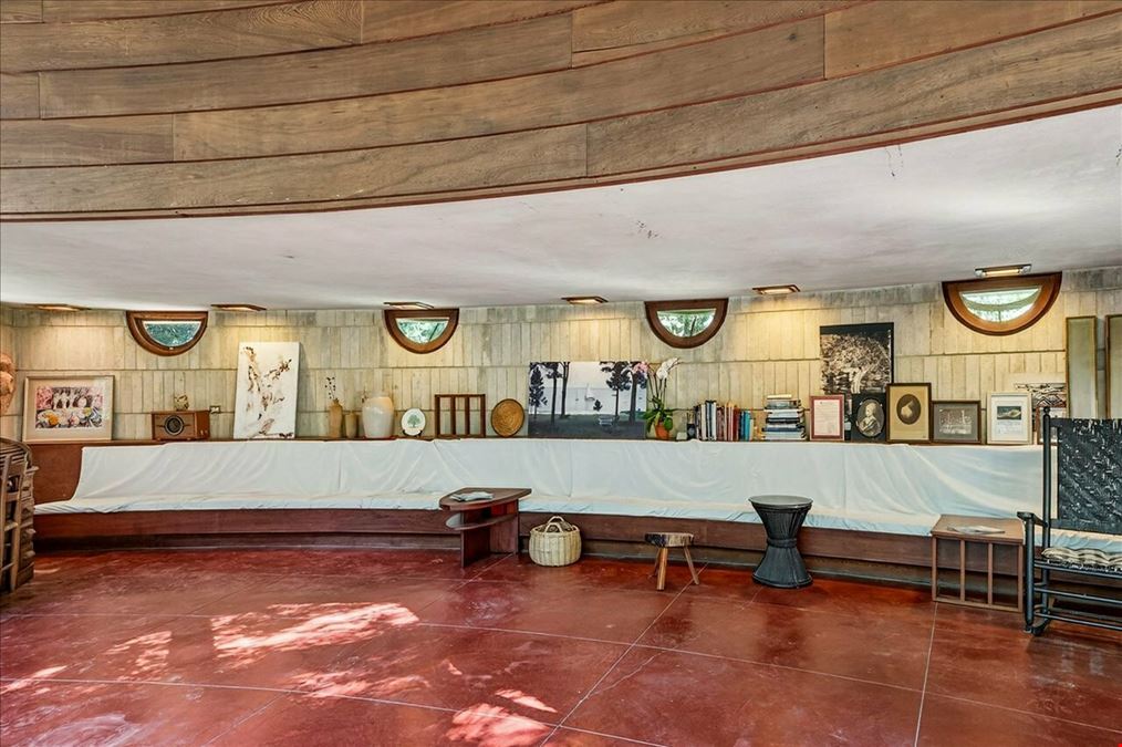 Frank Lloyd Wright / Spring House