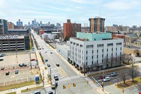 110 E Warren Ave