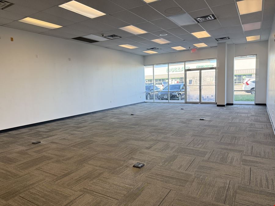 RETAIL CENTER | SHADOW-ANCHORED BY WALMART