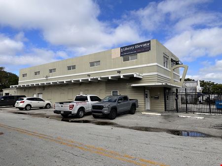 Preview of commercial space at 2000 N Dixie Hwy