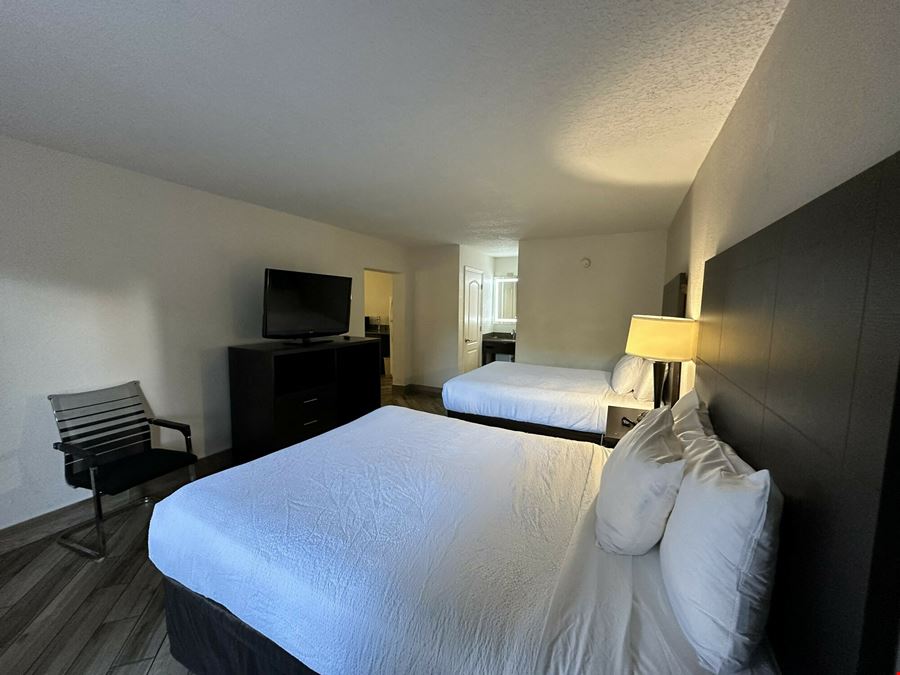 Clarion Inn & Suites Kissimmee-Lake Buena Vista South