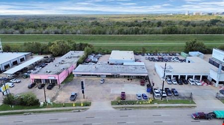 Preview of commercial space at 646 Highway 6 S