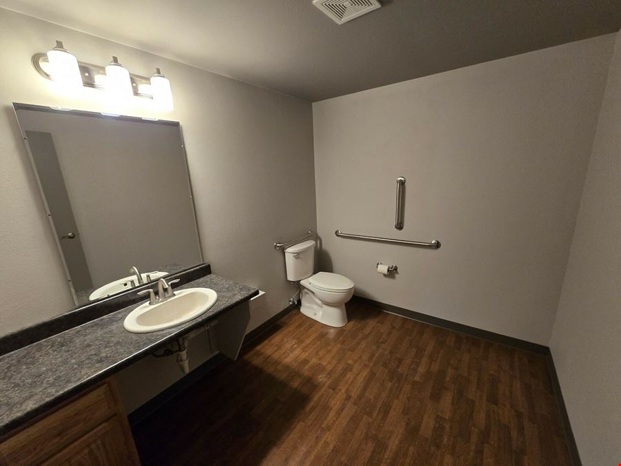 Park Ridge Galleria Suites