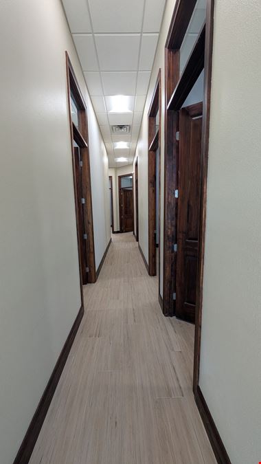 +/- 1,086 SF Office For Lease in Destin, FL