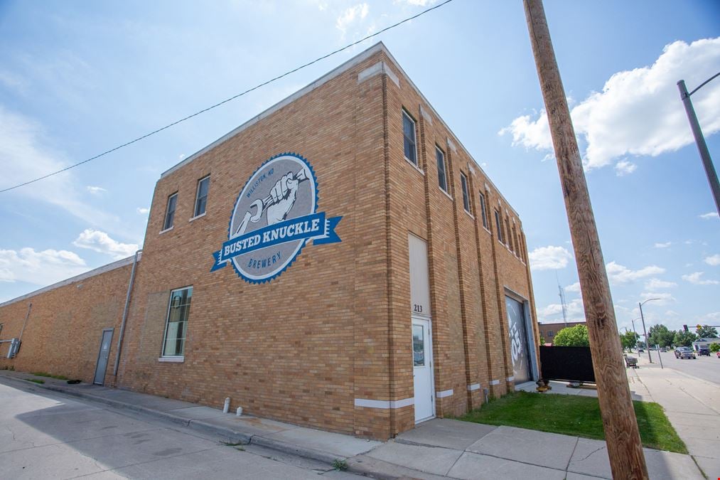 Former Busted Knuckle Brewery & Pit 105