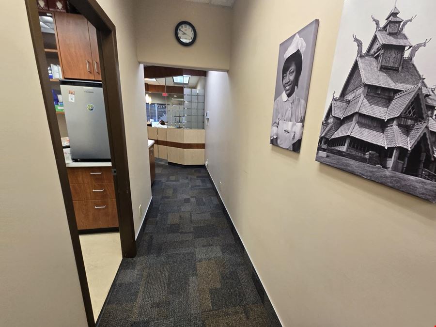 Bearspaw Plaza: Medical Office Space