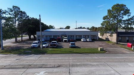 Preview of commercial space at 11950 Industriplex Blvd