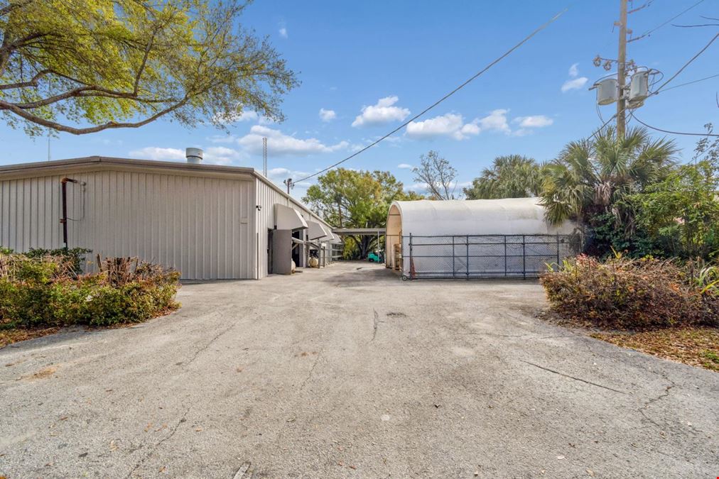 1060 Harbor Lake Dr