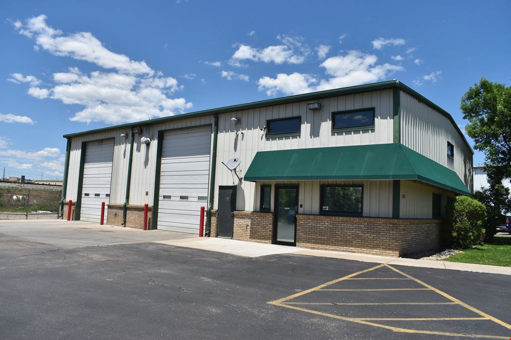 Industrial Warehouse in prime location with ample office & storage space