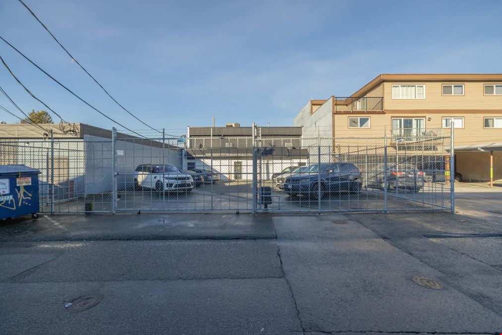 22338 Selkirk Avenue